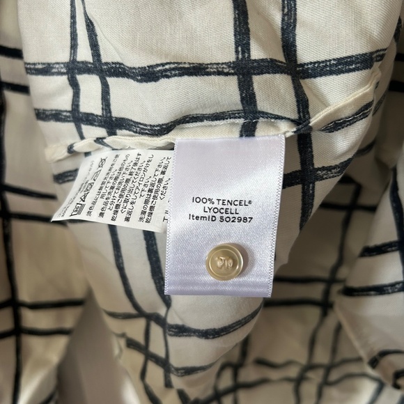 LL Bean Signature Collarless Lighweight Button Down - Picture 6 of 9